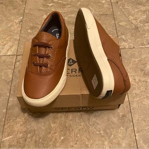 Sperry leather brown shoes for boys size 12 - like new (may have worn 1 time)